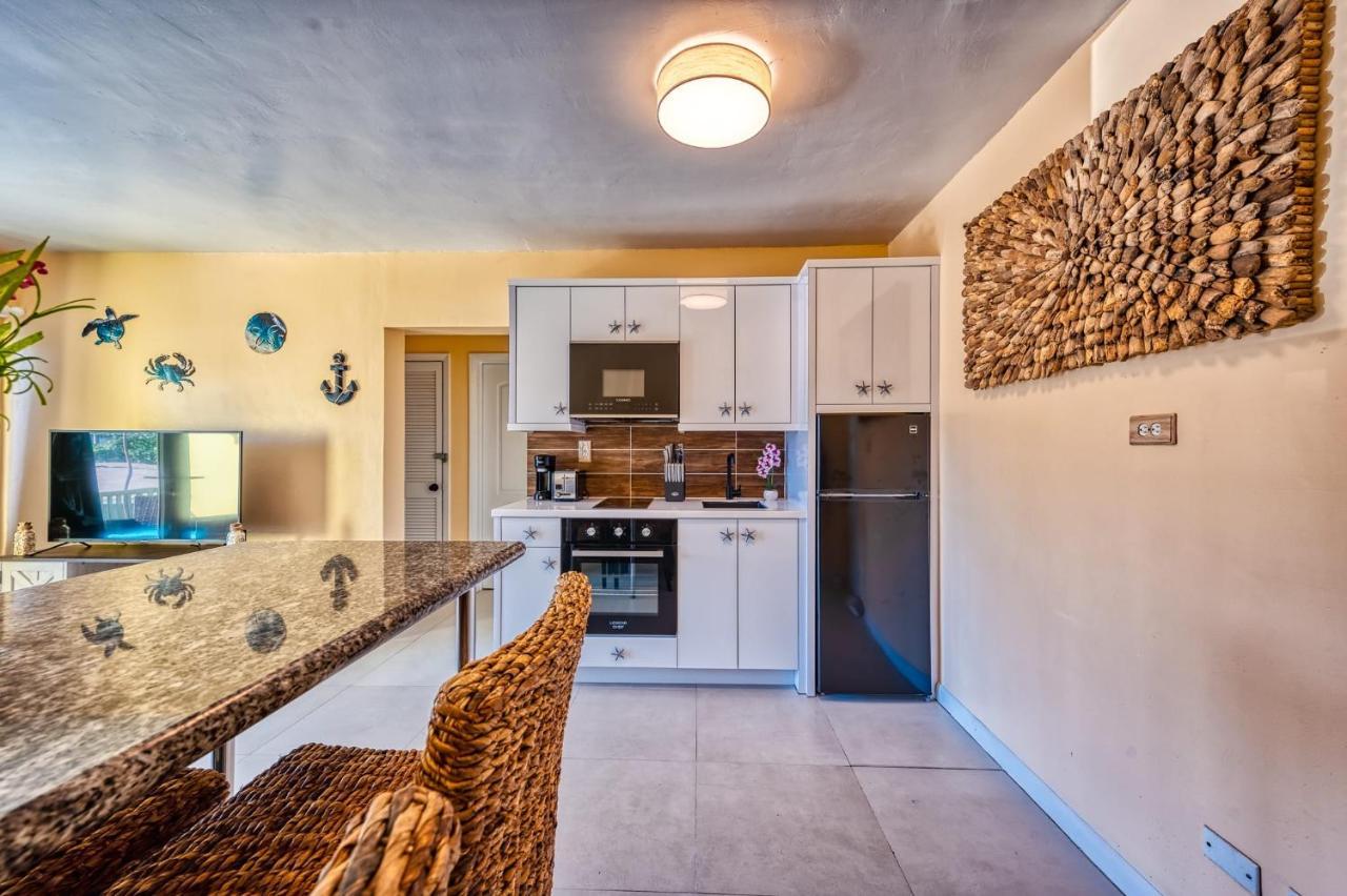 Apartment In Downtown At The Beach Nassau Extérieur photo