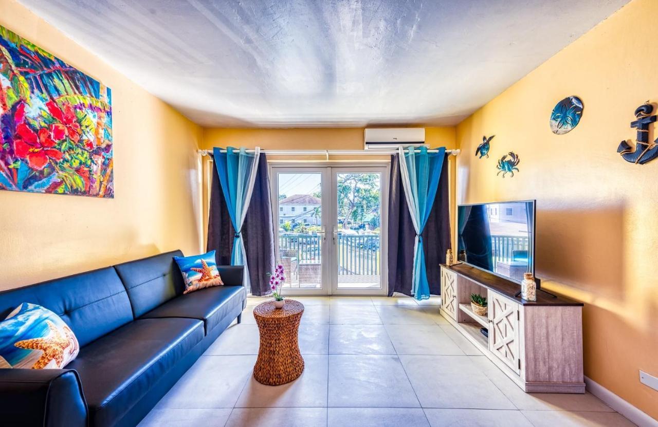 Apartment In Downtown At The Beach Nassau Extérieur photo