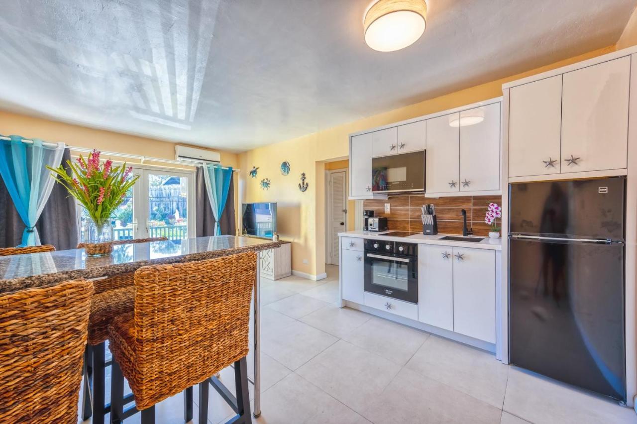 Apartment In Downtown At The Beach Nassau Extérieur photo
