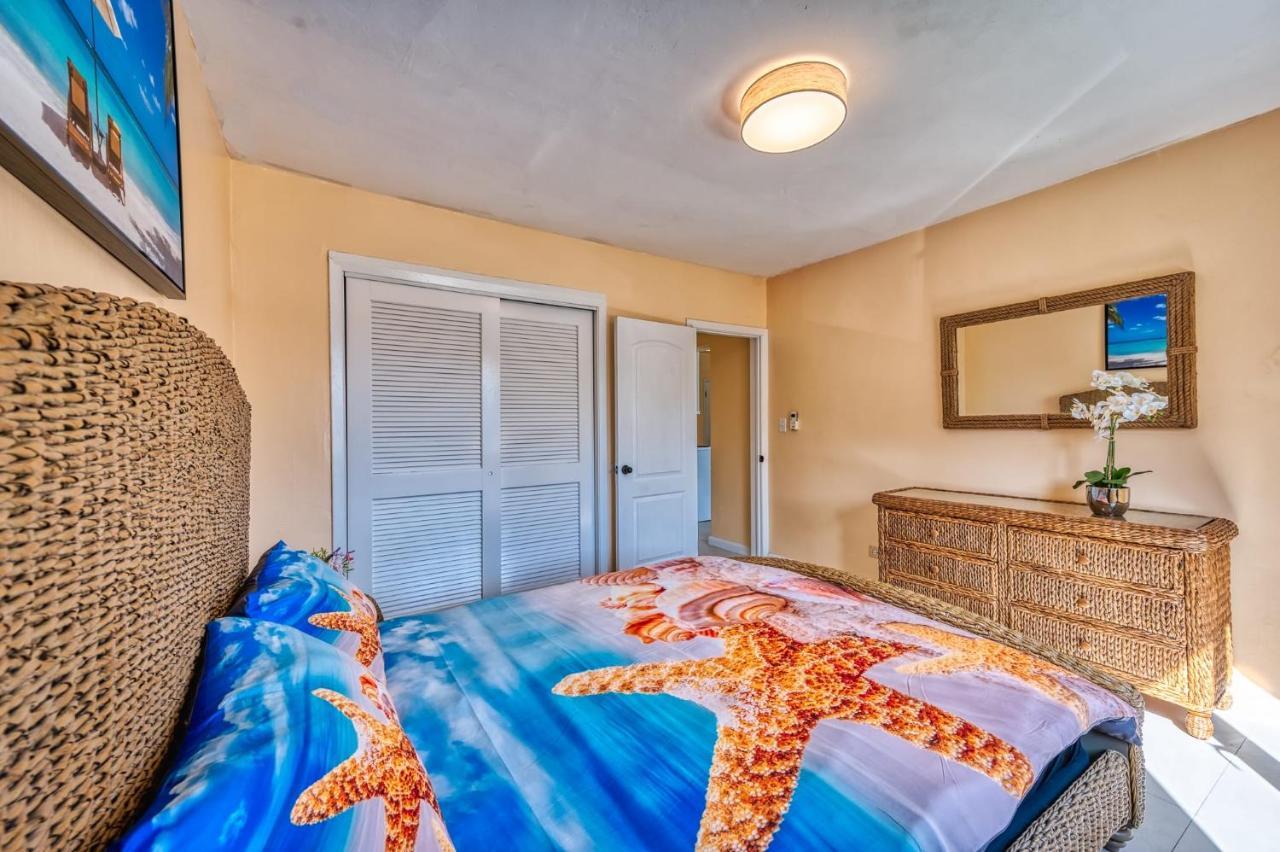 Apartment In Downtown At The Beach Nassau Extérieur photo