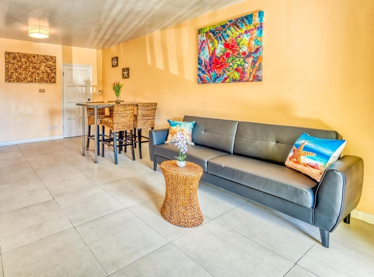Apartment In Downtown At The Beach Nassau Extérieur photo